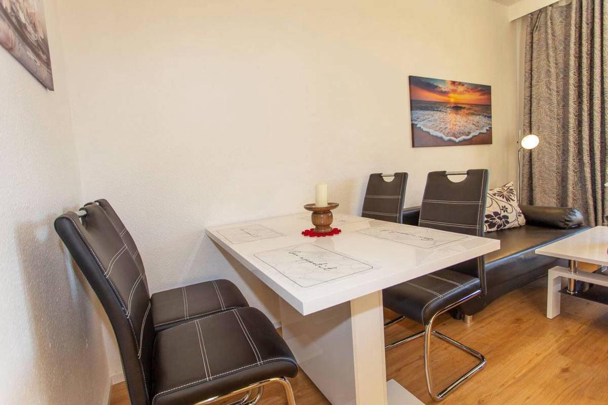 Appartamento Haus Dornroeschen 45107 Goehren  Esterno foto